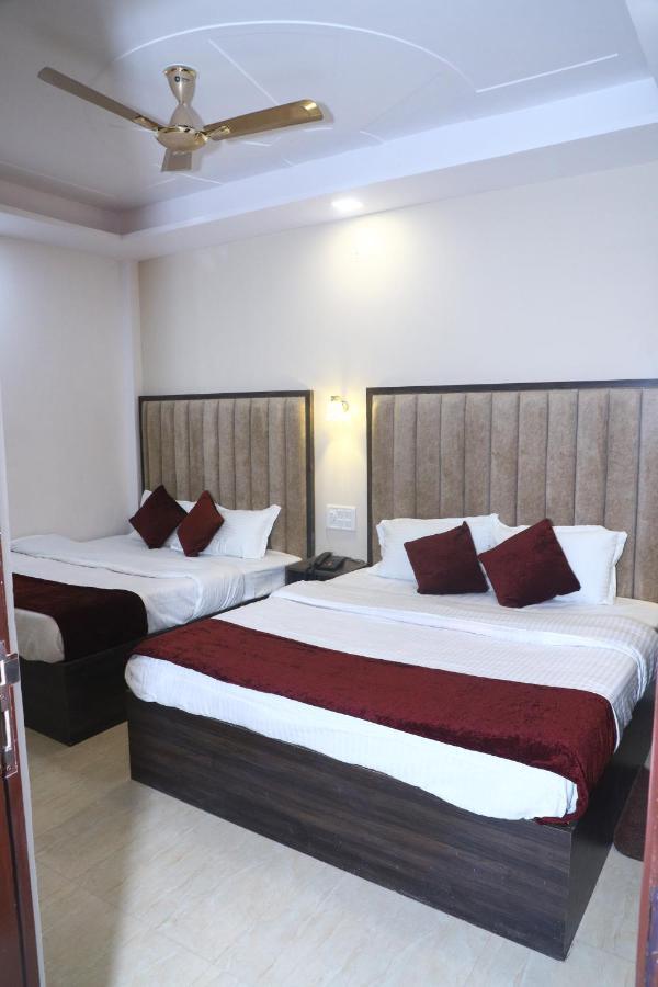 The Divine Oak Hotel Katra  Kültér fotó
