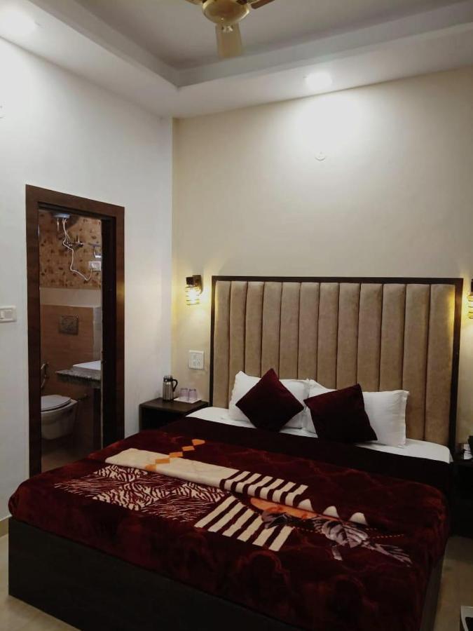 The Divine Oak Hotel Katra  Kültér fotó