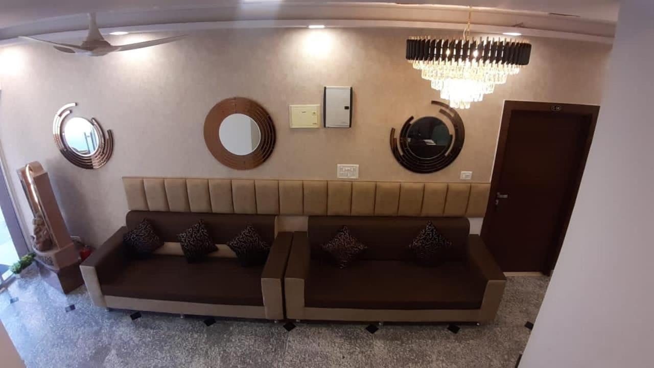 The Divine Oak Hotel Katra  Kültér fotó
