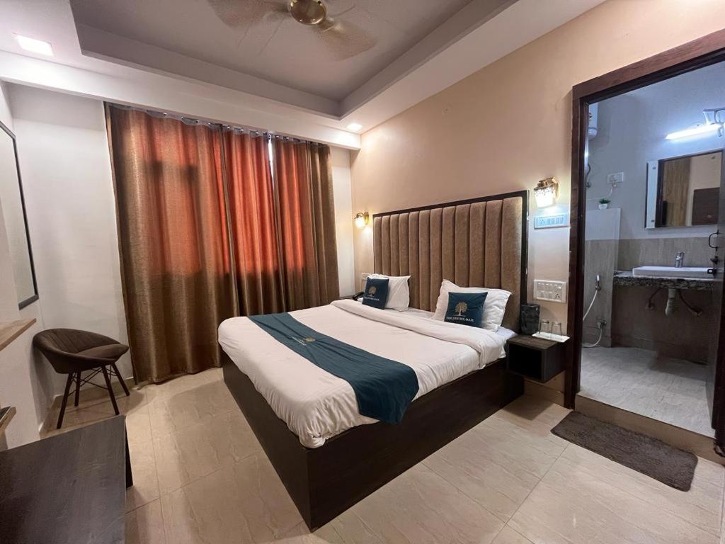 The Divine Oak Hotel Katra  Kültér fotó